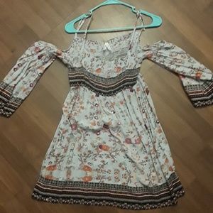 Off shoulder long sleeve short dress paisley